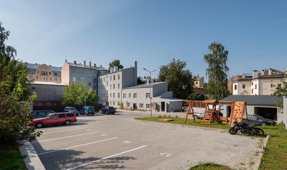 Spacious Home In Central Рига Экстерьер фото
